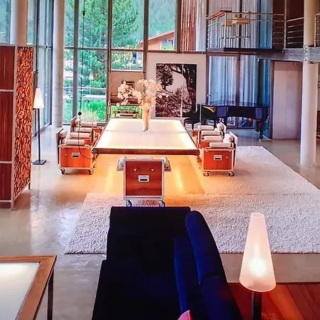 Contemporary Luxury Ski In 采尔马特